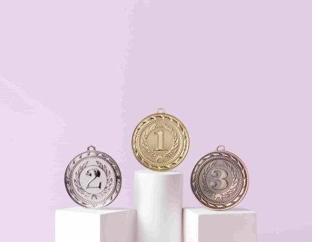 Podium avec médaille verticale
